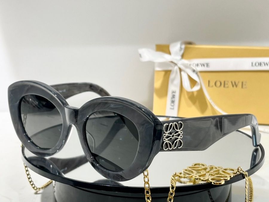 Kính mắt Loewe