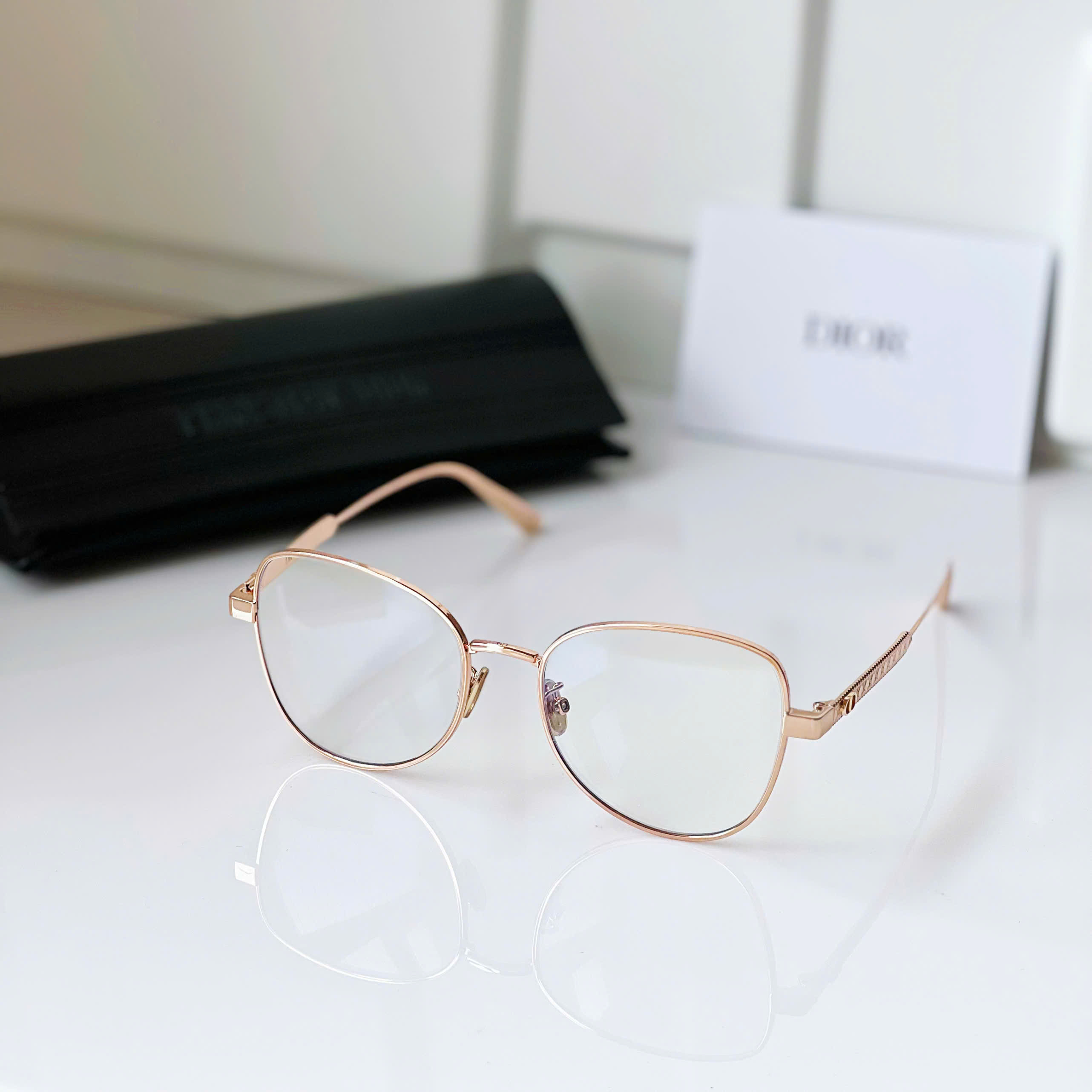 Kính mắt Dior DiorCannageO – Bộ Sưu Tập Kính Mắt Mới 2025 Đẹp Đỉnh, Thần Thái Như Hoa Hậu