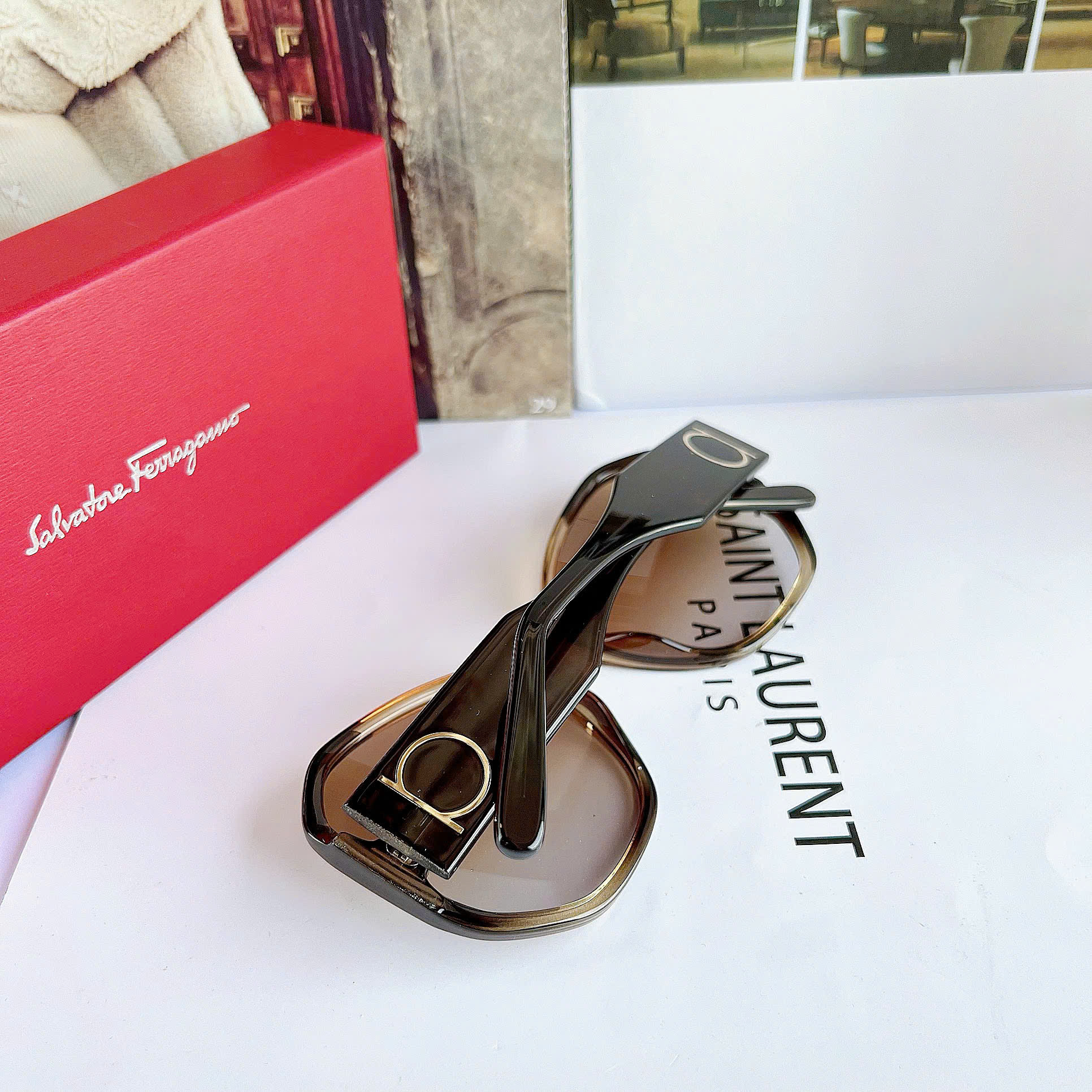 Kính Salvatore Ferragamo SF942 – Siêu Phẩm Thời Trang Sang Trọng Từ Ý