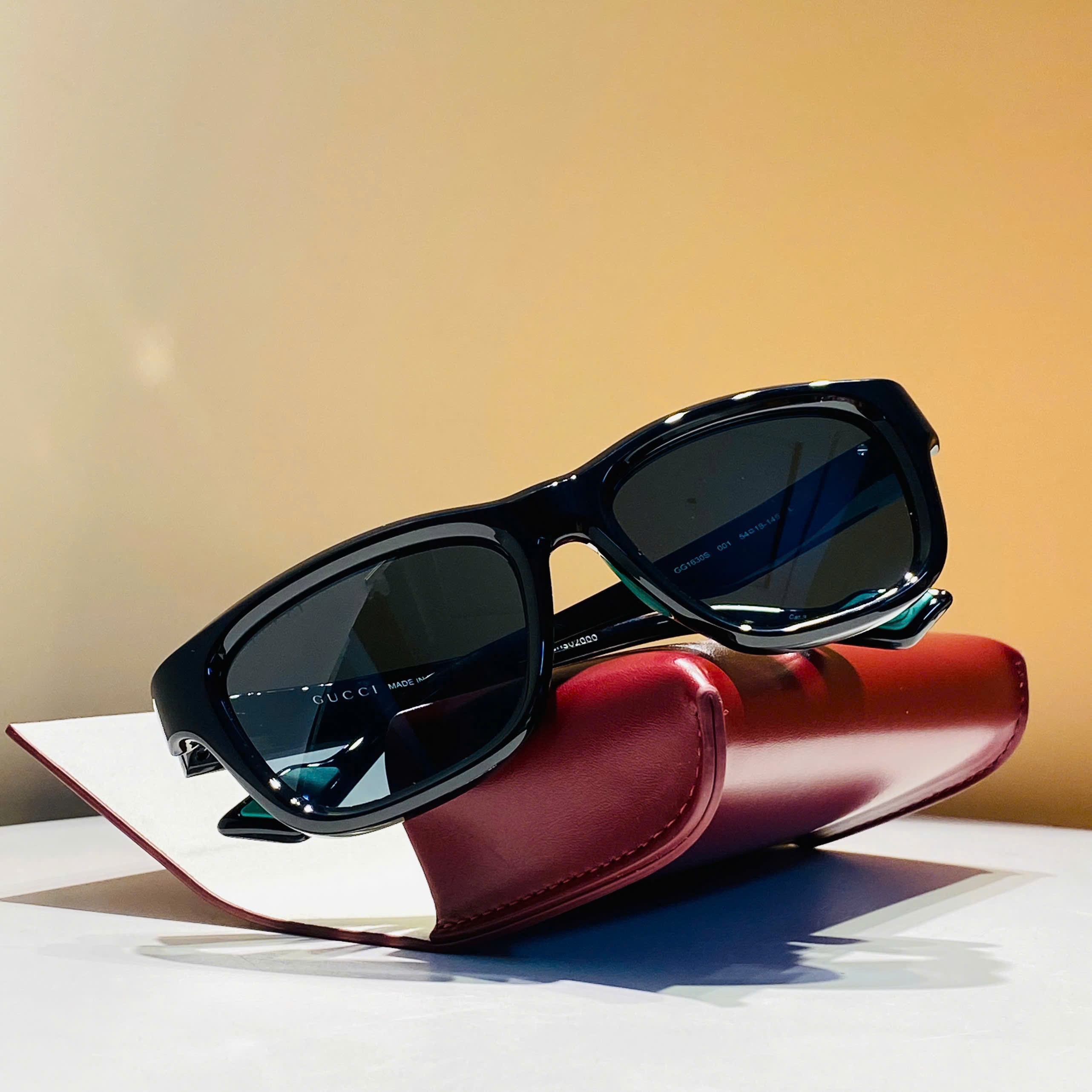 Kính Mắt GUCCI SS25 Mới Nhất – Phong Cách Thời Thượng Cho Nam Và Nữ