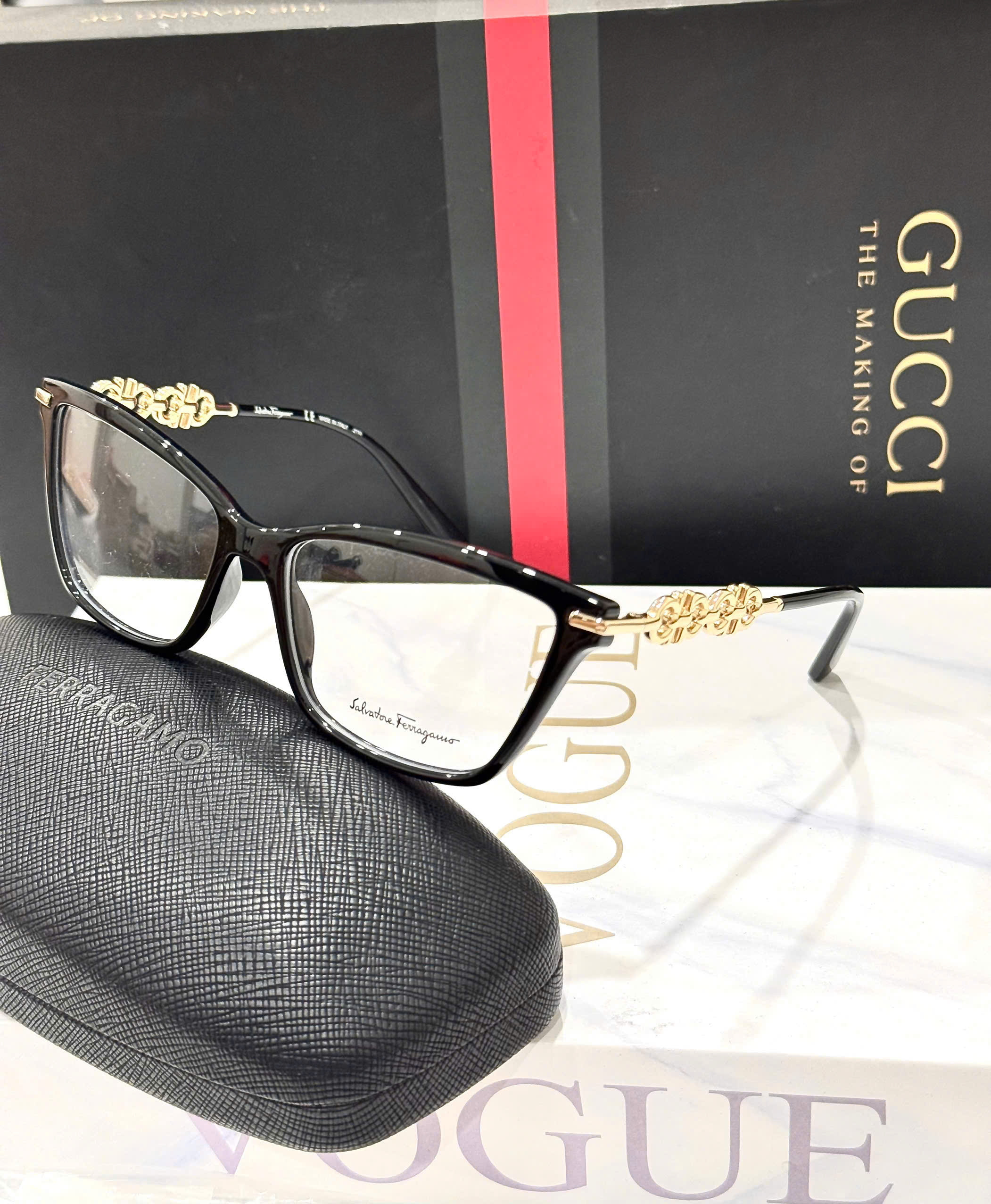 Gọng Kính Cận Salvatore Ferragamo – Mẫu Mới Hot Nhất 2025, Thiết Kế Thanh Lịch Made in Italy