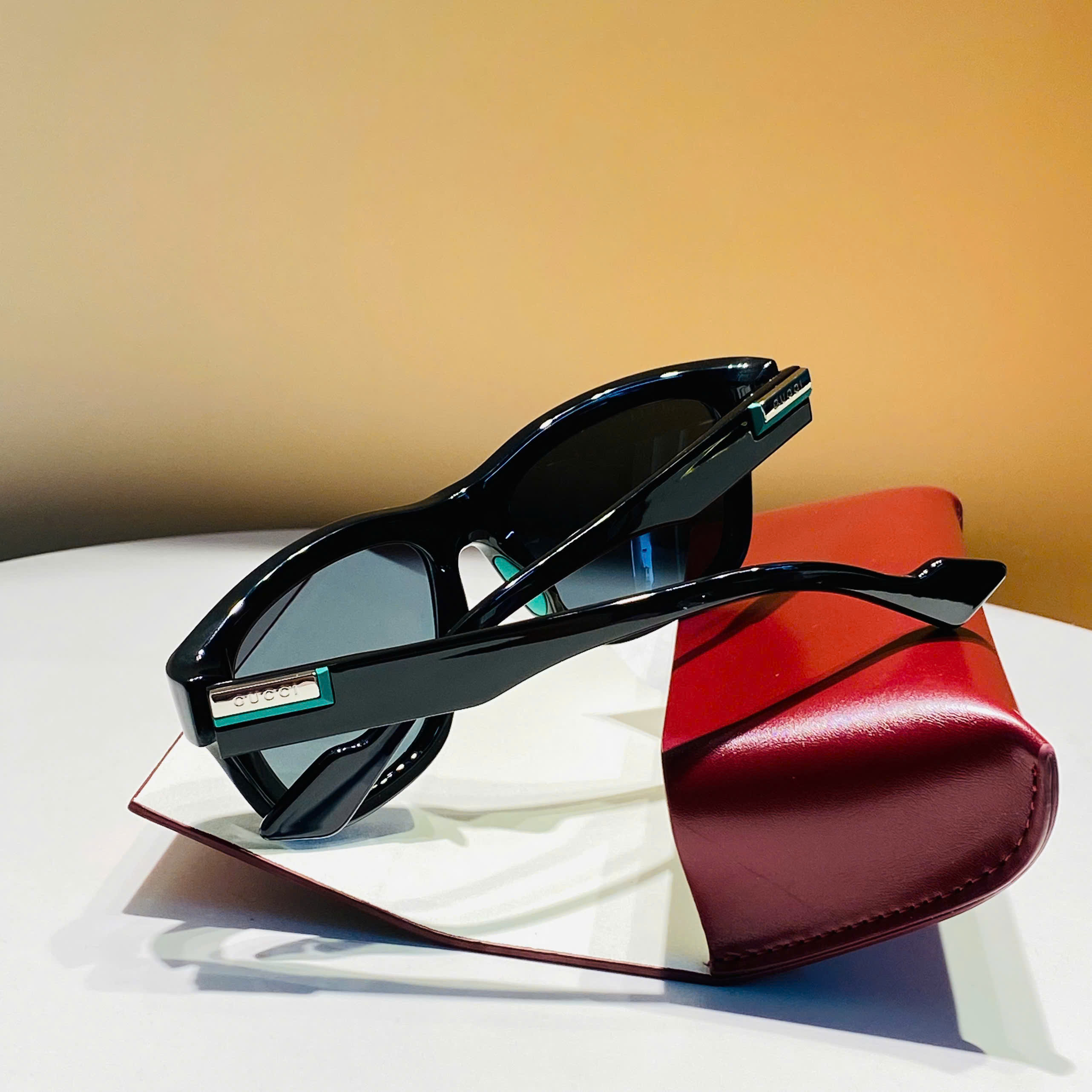 Kính Mắt GUCCI SS25 Mới Nhất – Phong Cách Thời Thượng Cho Nam Và Nữ