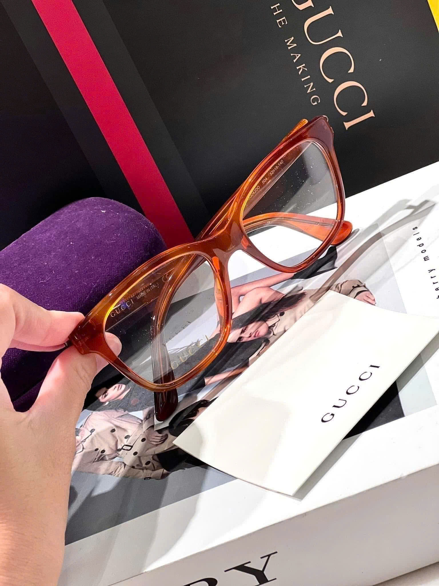 Gọng Kính Gucci GG0420 Havana – Đỉnh Cao Của Sự Tinh Tế Và Thời Trang