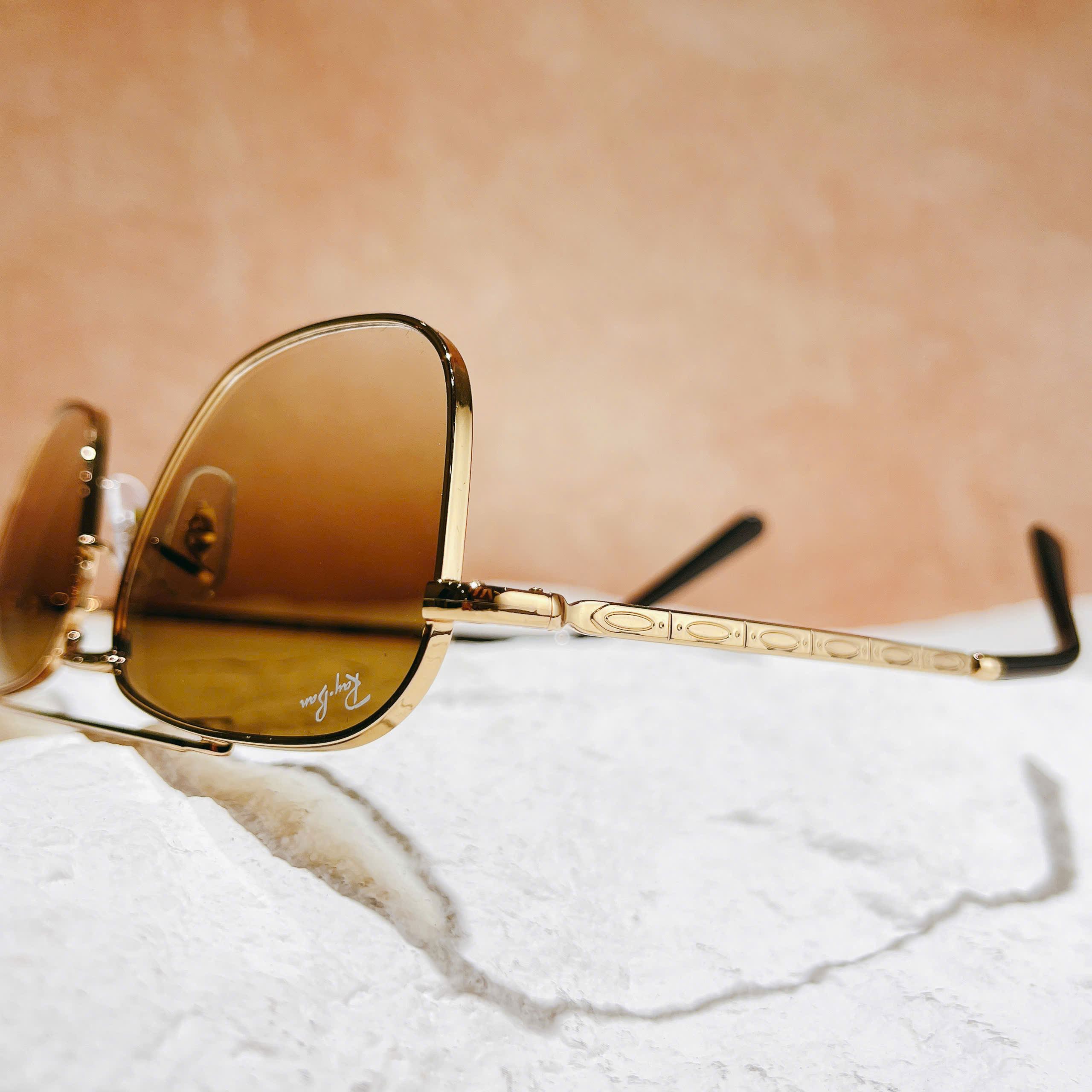 Kính Mát Ray-Ban Unisex Phiên Bản Mới – Thời Thượng, Sang Trọng, Chuẩn Gu Ý