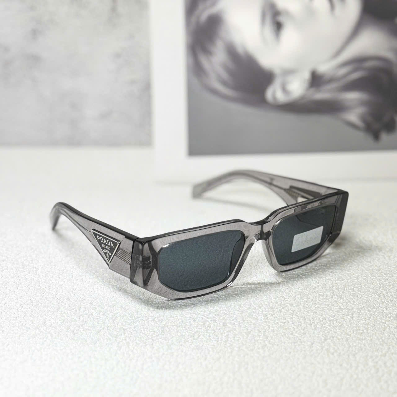 Kính Mắt PRADA Unisex Màu Trong Gray – Phong Cách Thời Trang Cá Tính Từ Thương Hiệu Cao Cấp Ý
