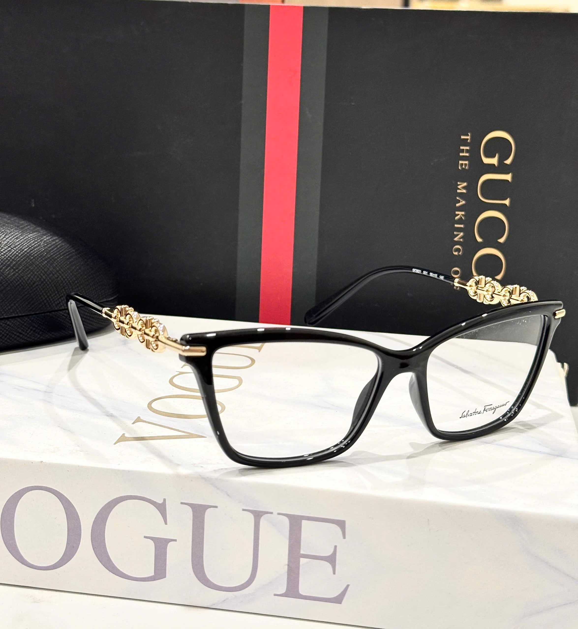 Gọng Kính Cận Salvatore Ferragamo – Mẫu Mới Hot Nhất 2025, Thiết Kế Thanh Lịch Made in Italy