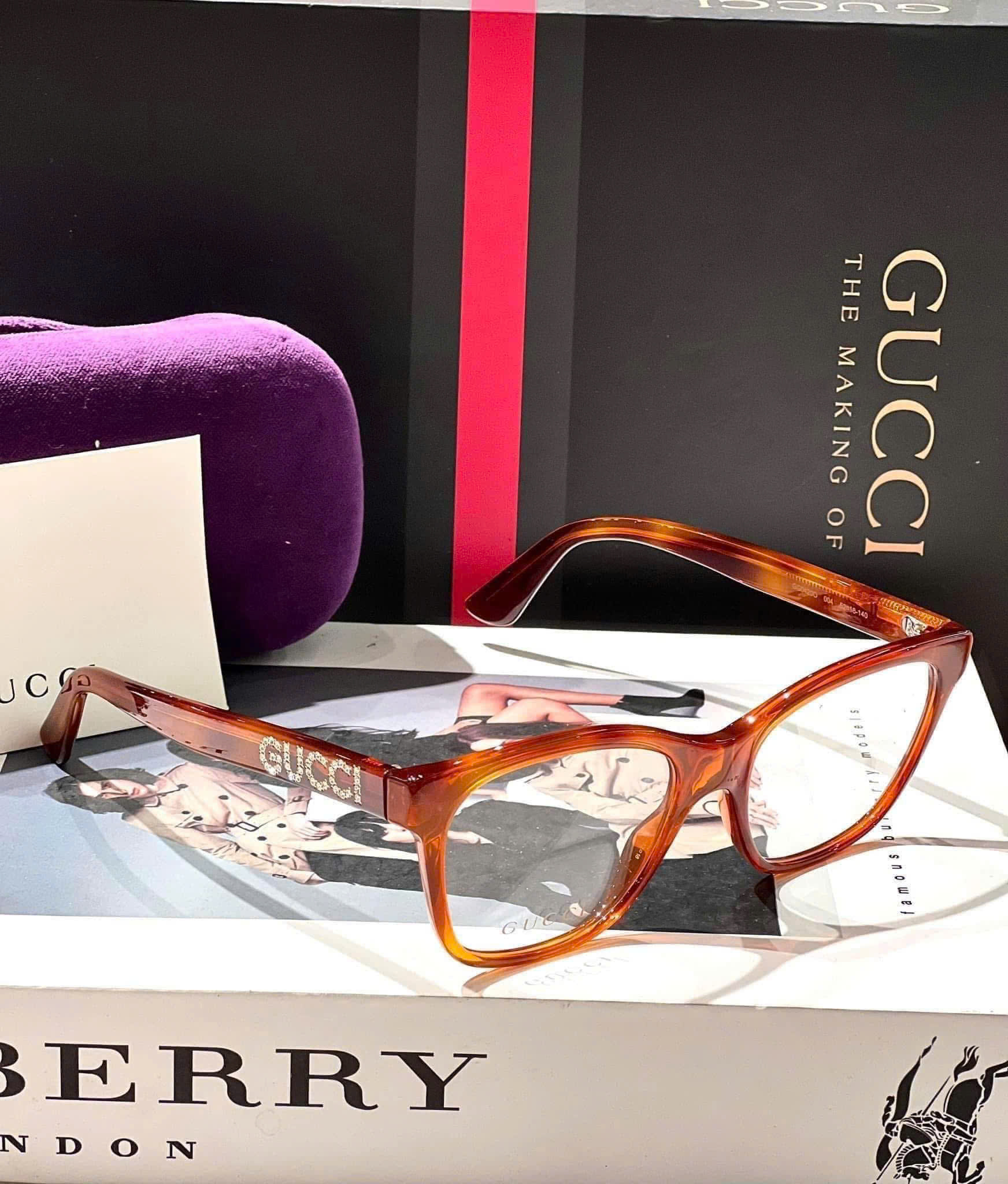 Gọng Kính Gucci GG0420 Havana – Đỉnh Cao Của Sự Tinh Tế Và Thời Trang