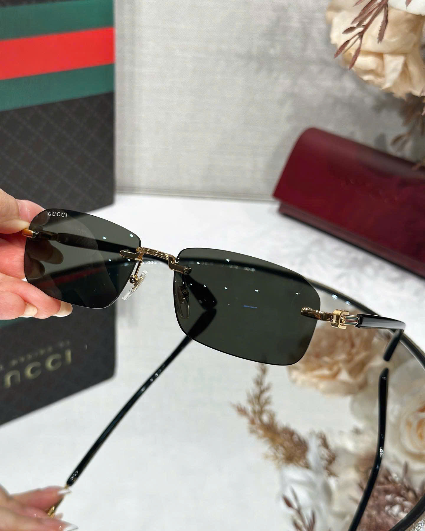 Gọng Kính GUCCI Khoan Dáng Mắt Nhỏ – Xu Hướng Thời Trang Đẳng Cấp Dành Cho Nam Và Nữ