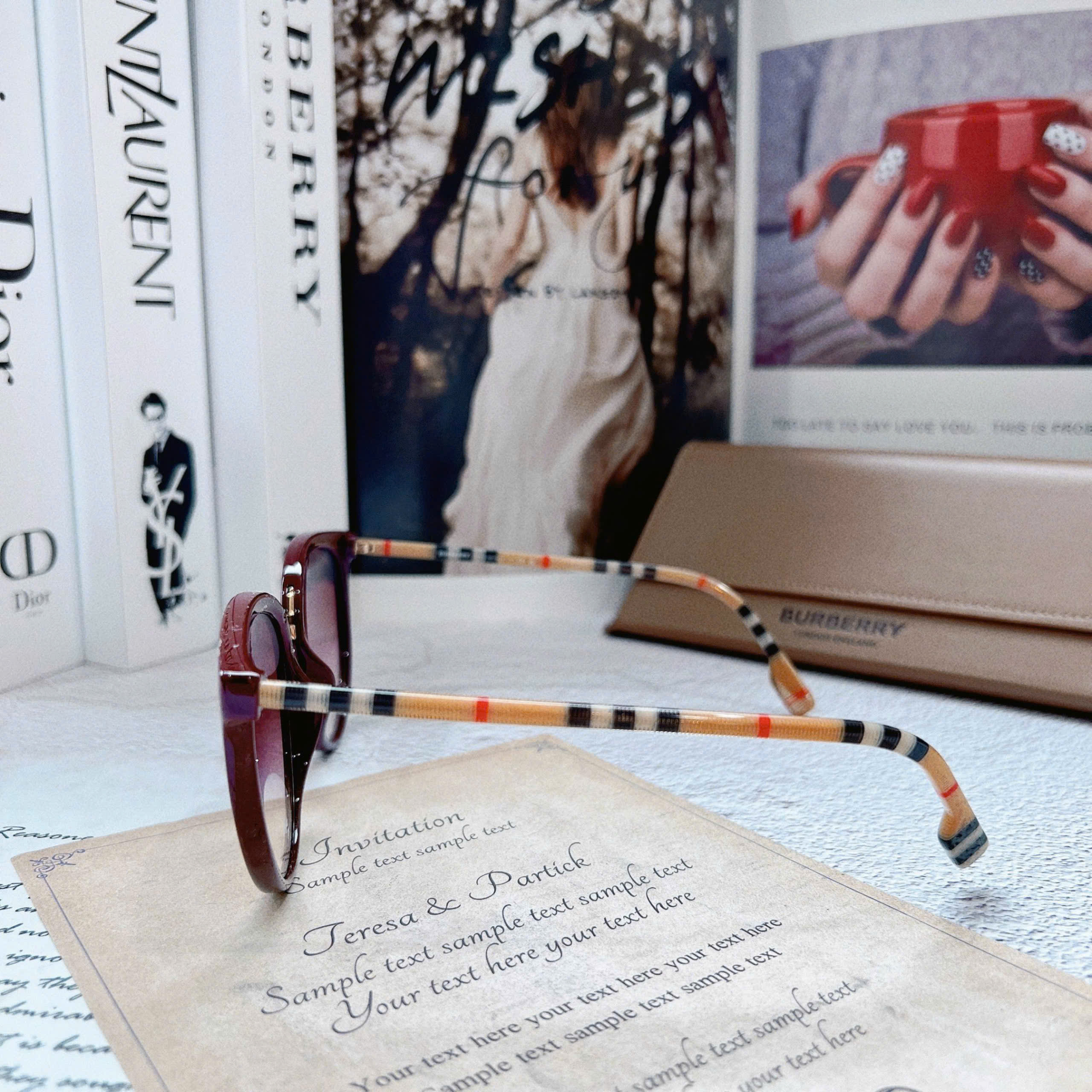 Kính Mắt Burberry Đỏ Bordeaux – Vẻ Đẹp Quyến Rũ, Đậm Chất Thời Trang Anh Quốc