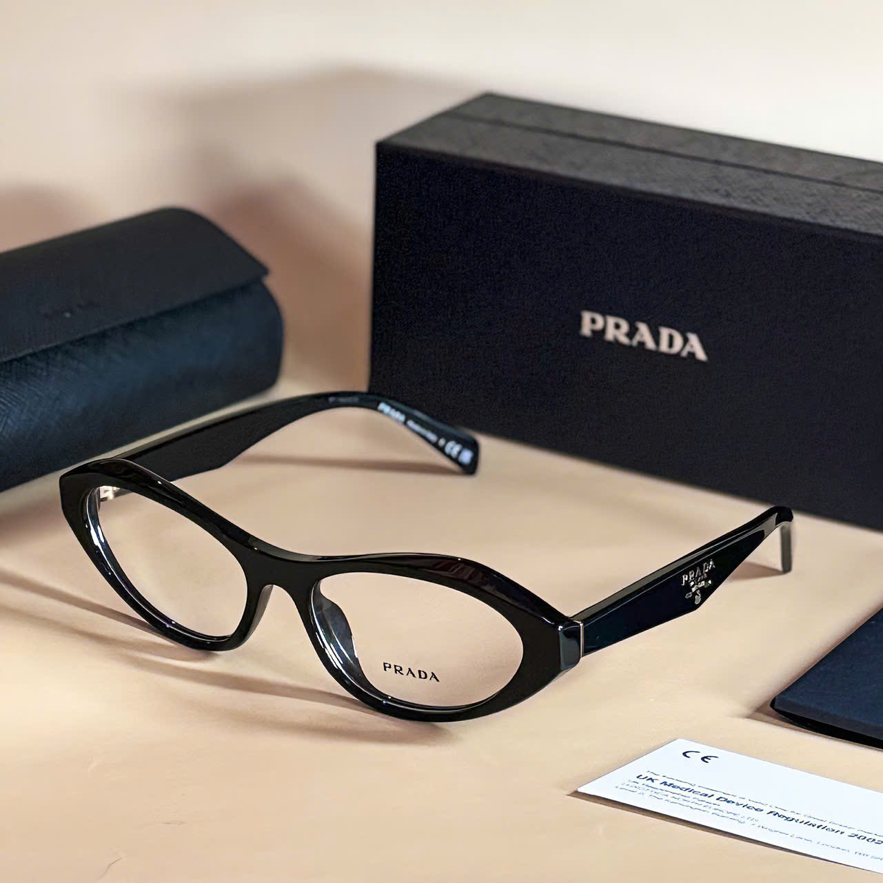 Gọng Cận PRADA Dáng Mèo – Đẳng Cấp Từ Từng Đường Nét