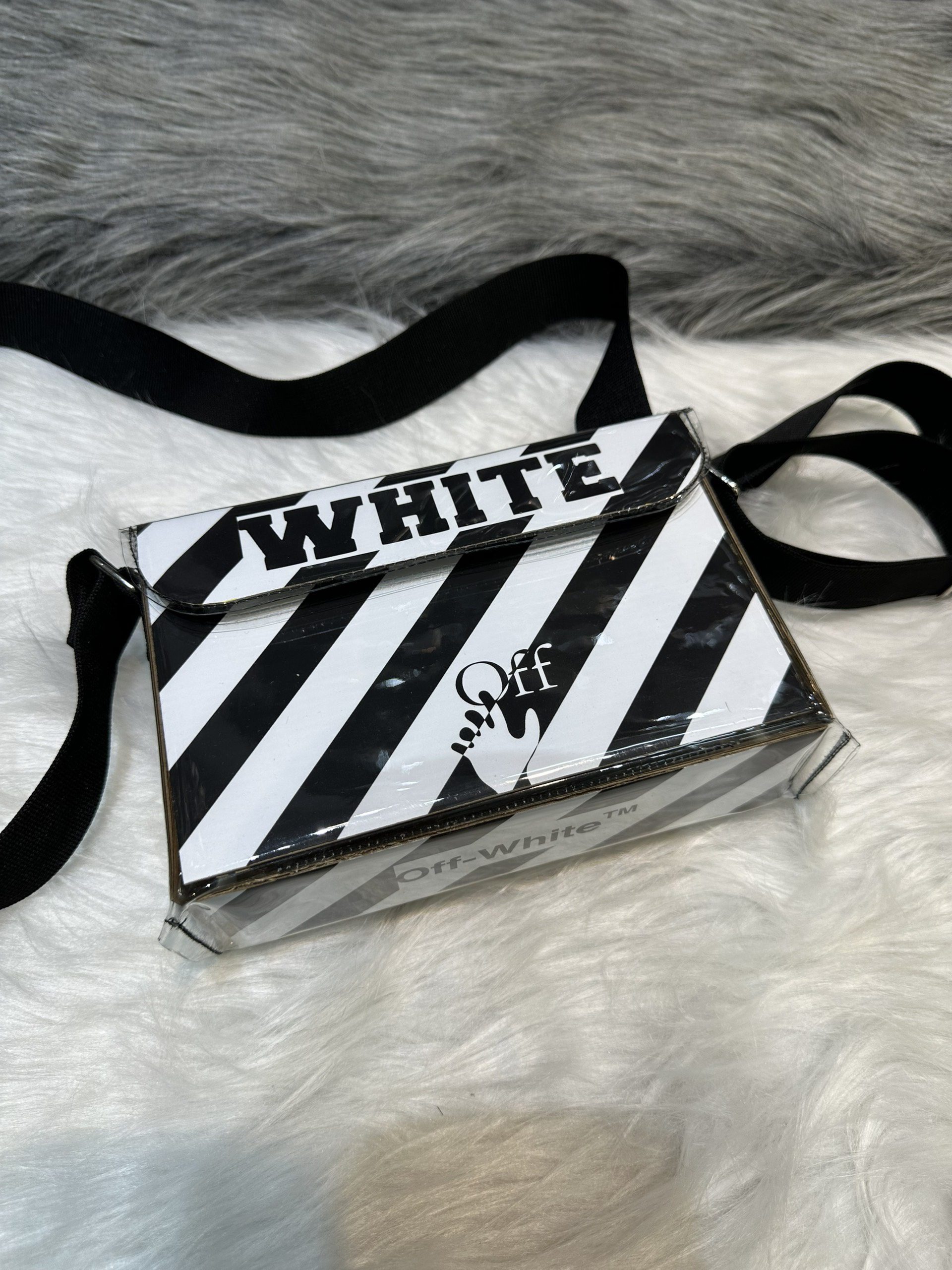 Túi Đeo Chéo Off White