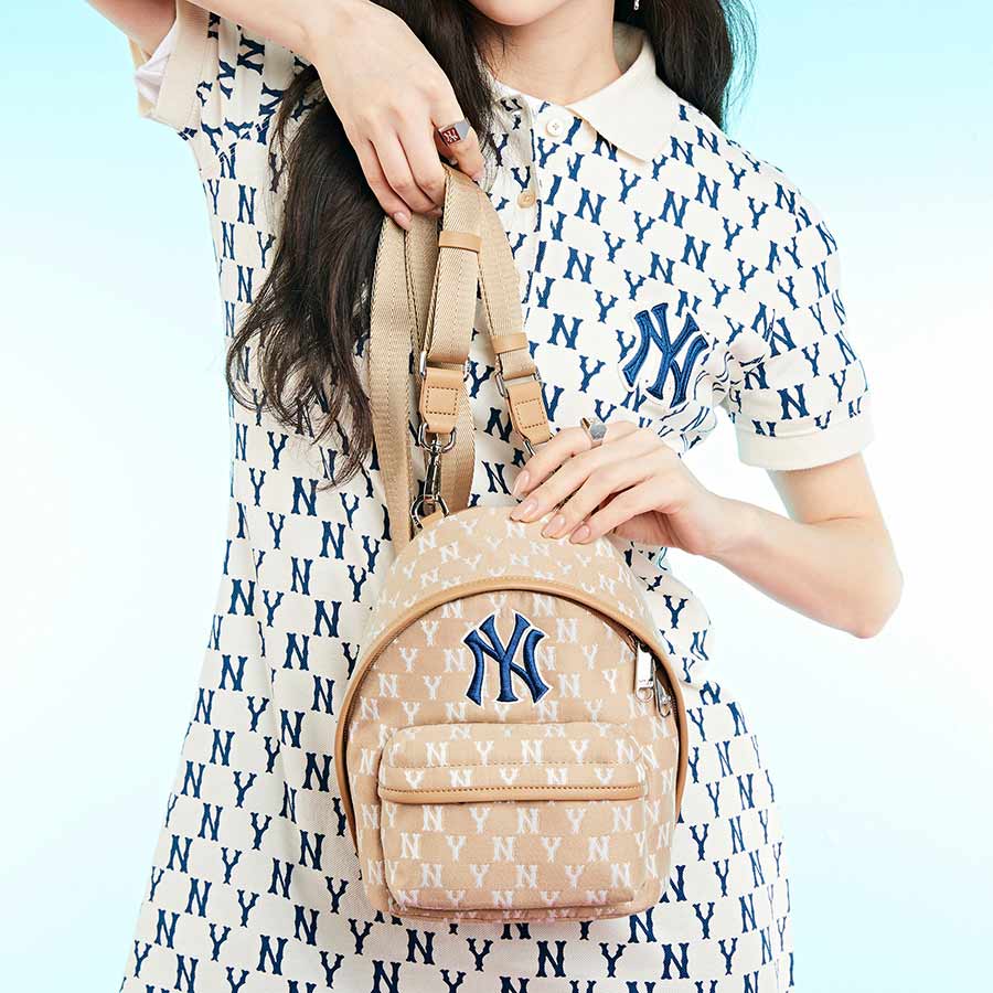 Balo MLB Classic Monogram Jacquard Mini Backpack New York Yankees 3ABKS012N-50BGD Màu Be