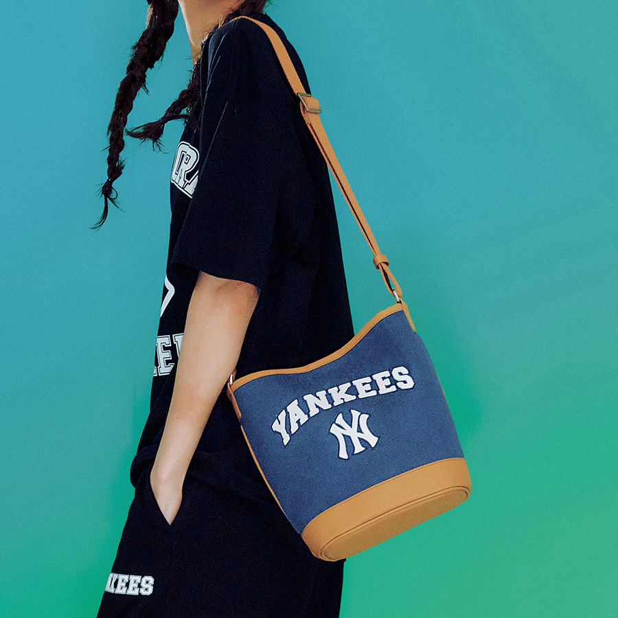 Túi Xách MLB Varsity New York Yankees 3ABMS093N-50INS Màu Xanh Nâu