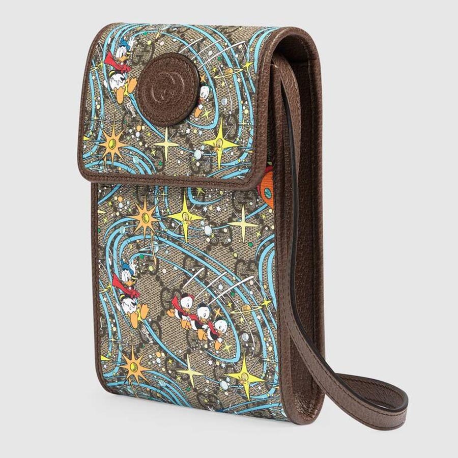 Túi Đeo Chéo Đựng Điện Thoại Gucci Disney Donald Duck Phone Case Crossbody Bag Printed GG Coated Canva Màu Kem Nâu