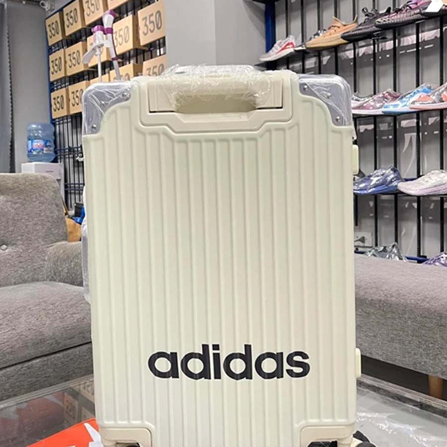 Vali Adidas Sticker Bản 2023 Màu Trắng Kem