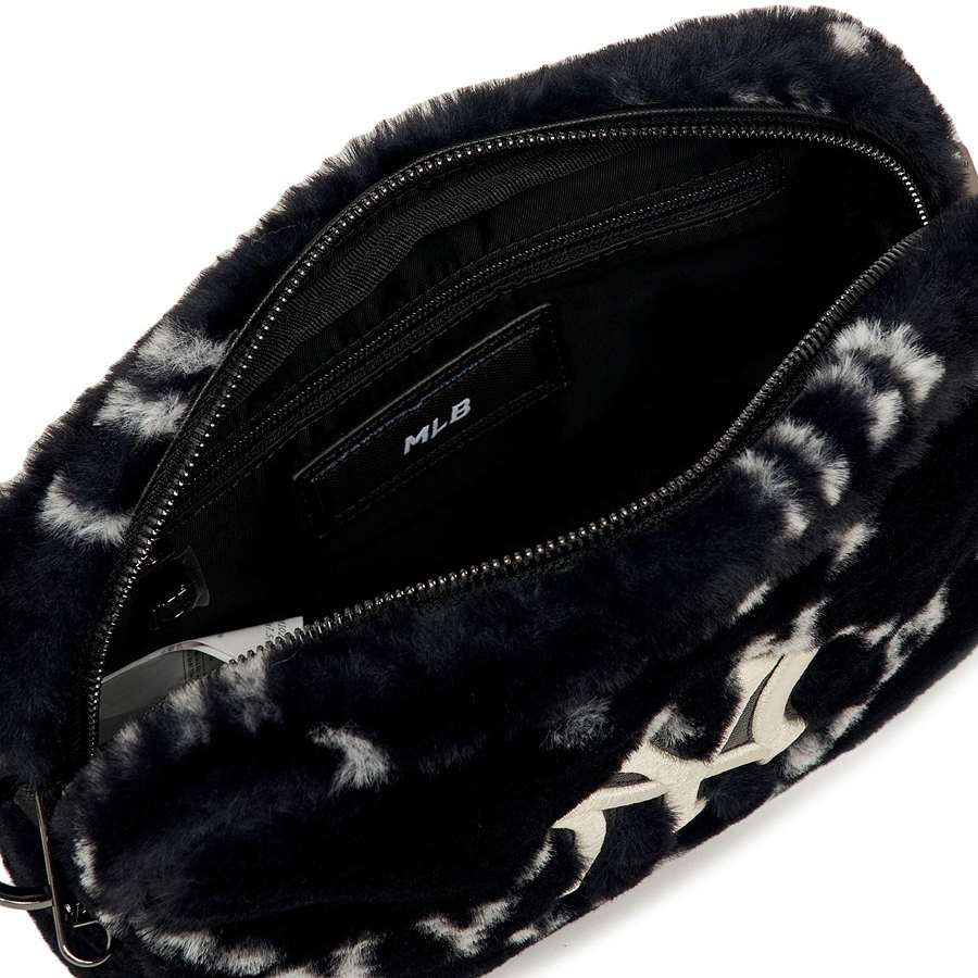 Túi Đeo Chéo MLB Dia Monogram Fur Cross Bag New York Yankees 3ACRM1026-50BKS Màu Đen