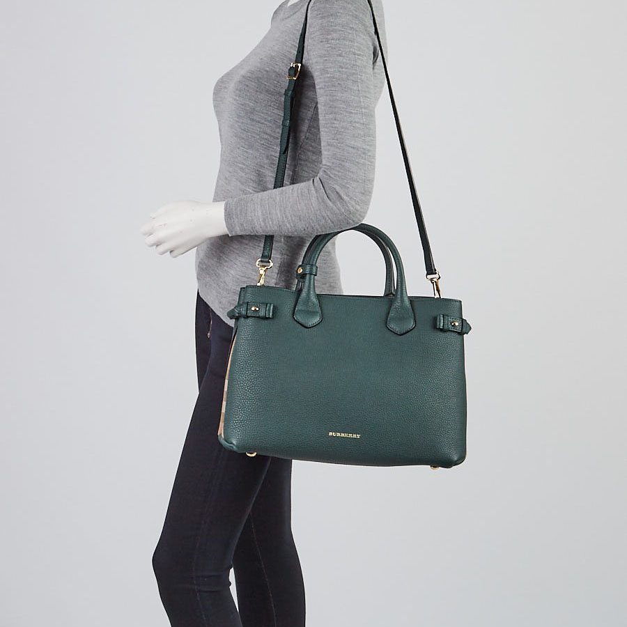Túi Tote Burberry Bottle Green Calf Leather House Check Medium Banner Tote Bag Màu Xanh Green Size 34