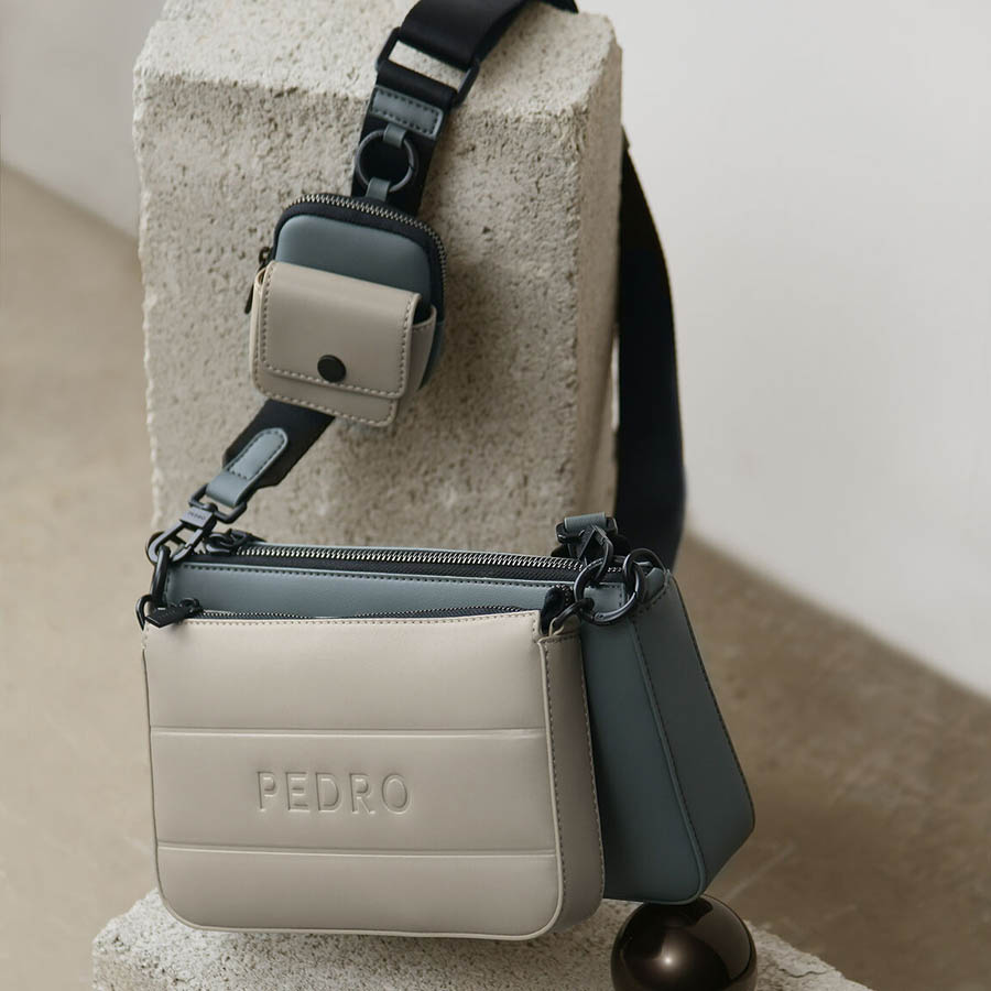 Túi Đeo Chéo Nam Pedro Sling Bag with Earphone Holder Multi PM2-25210199 Phối Màu