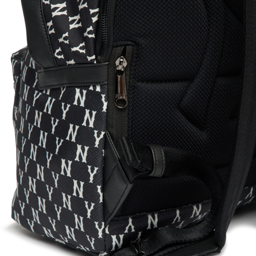 Balo MLB Monogram New York Yankees 3ABKM012N-50BKS Màu Đen