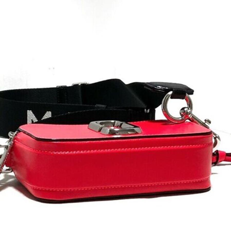 Túi Xách Marc Jacobs Snapshot Fluoro M0014503 Hot Pink Leather Shoulder Bag Màu Đỏ
