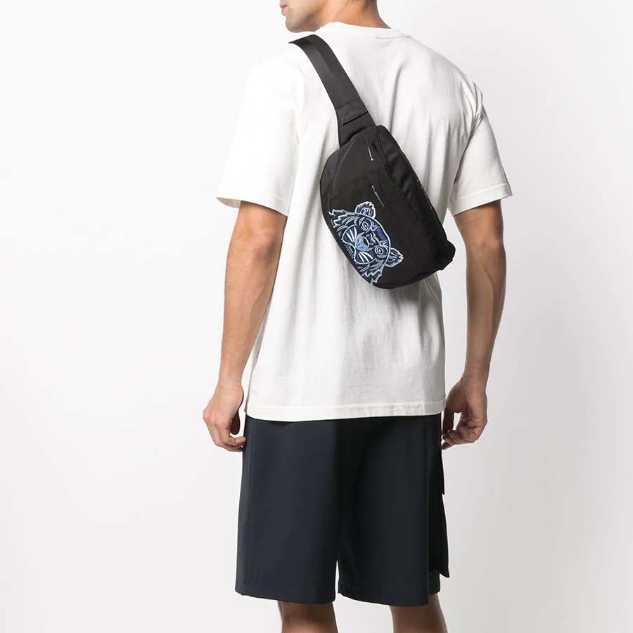 Túi Kenzo Embroidered Tiger Belt Bag Màu Đen