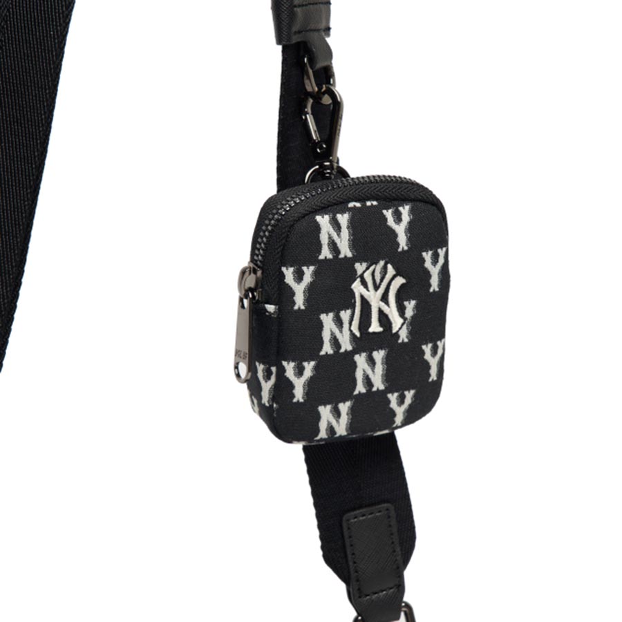 Túi Đeo Chéo MLB Monogram Jacquard Mini Crossbody Bag New York Yankees 3ACRS022N-50BKS Màu Đen