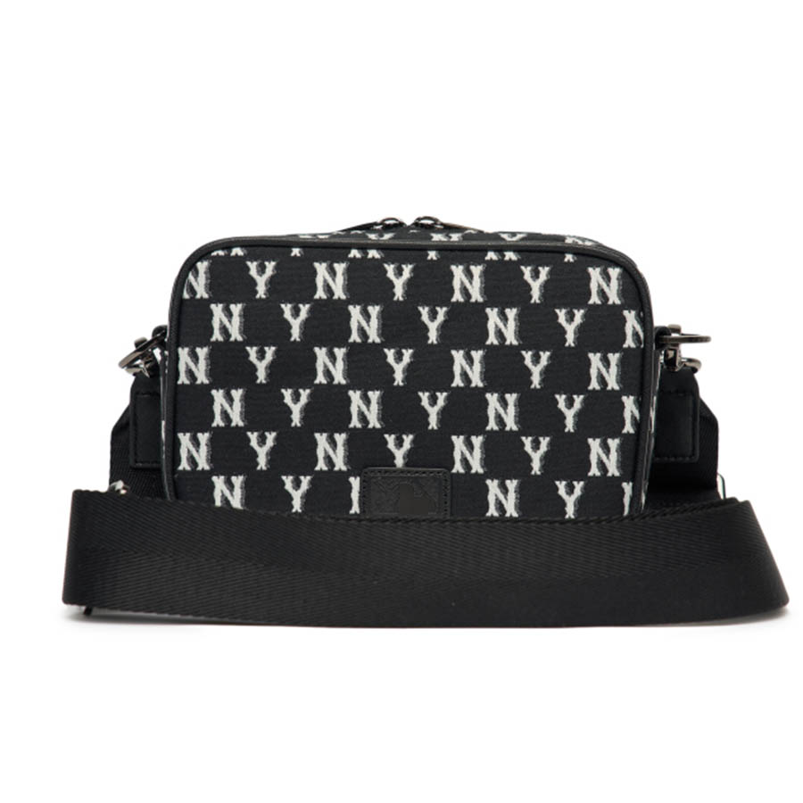 Túi Đeo Chéo MLB Monogram Jacquard Mini Crossbody Bag New York Yankees 3ACRS022N-50BKS Màu Đen