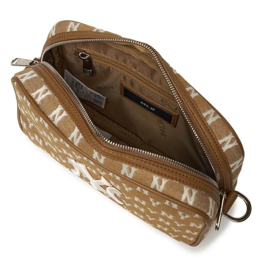 Túi Đeo Chéo MLB Monogram Jacquard Mini Crossbody Bag New York Yankees 32BGDC111-50BMN Màu Nâu Size 23