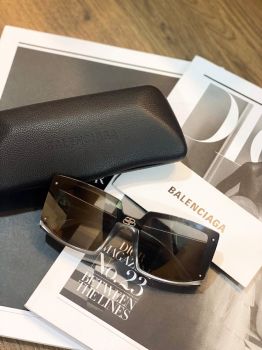 Kính mắt Balenciaga