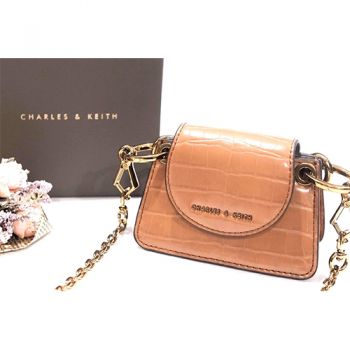 Túi xách Charles & Keith