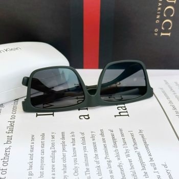 Kính Mát Calvin Klein CK20521S 310 – Phong Cách Cá Tính, Phù Hợp Cả Nam Lẫn Nữ