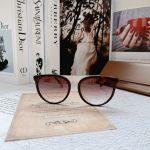 Kính Mắt Burberry Đỏ Bordeaux – Vẻ Đẹp Quyến Rũ, Đậm Chất Thời Trang Anh Quốc