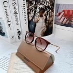 Kính Mắt Burberry Đỏ Bordeaux – Vẻ Đẹp Quyến Rũ, Đậm Chất Thời Trang Anh Quốc