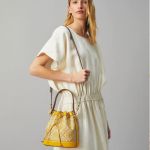 Túi Đeo Chéo Tory Burch T Monogram Embossed Bucket Bag 88155 Màu Vàng