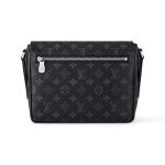 Túi Đeo Chéo Nam Louis Vuitton LV District PM M46255 Màu Đen