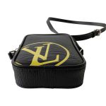 Túi Đeo Chéo Nam Louis Vuitton LV Danube Initials Epi Leather PM Màu Đen Vàng