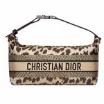 Túi Xách Nữ Dior Medium Nomad Travel Pouch Leopard Hoppy S5554BLNC_M1M7 Họa Tiết Da Báo