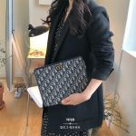 Túi Xách Dior 30 Montaigne Pouch Clutch S2107UTZQ_M928 Màu Đen