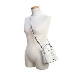 Túi Đeo Chéo Michael Kors MK Bucket Suri 35T0SU2C0U Màu Trắng Xích Bạc