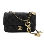 Túi Đeo Chéo Chanel Heart Charms Mini Flap Bag In Black Lambskin Màu Đen