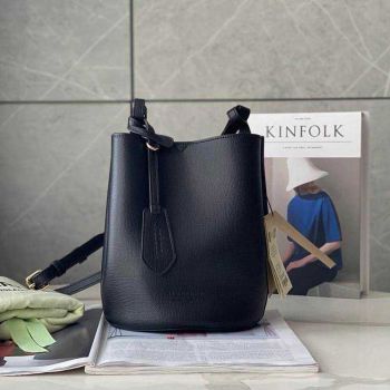 Túi Đeo Chéo Burberry Leather Crosssbody Bucket Bag Màu Đen