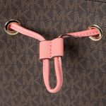 Túi Đeo Chéo Michael Kors MK Suri 35T0GU2C5B Powder Brush Pickpocket Signature Large Bucket Màu Nâu - Hồng Cam Size 22