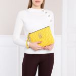 Túi Moschino Clutch Yellow Màu Vàng