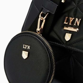 Túi Đeo Chéo Lyn Treasure One Handbags LL22CBF191 Màu Đen
