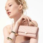 Túi Đeo Chéo Lyn Audrey S Crossbody Bags LL22SBF014 Màu Hồng Nude